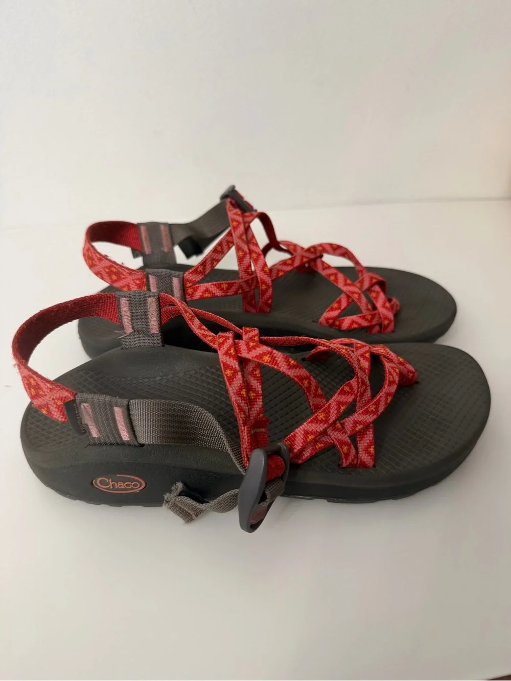 Chaco Women's Red Patterned Strap Sport Outdoor Sandals Size 9